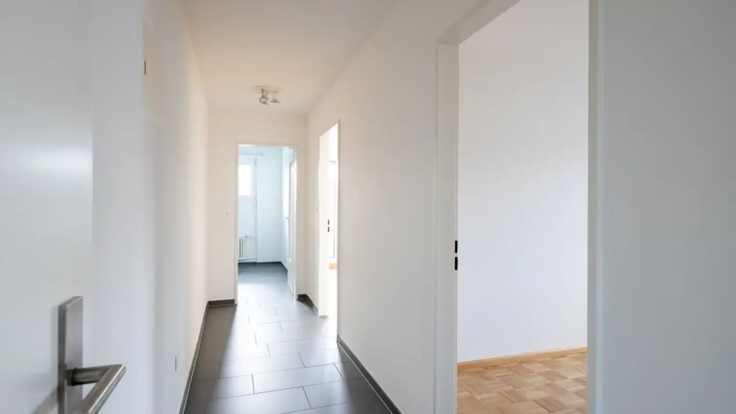Apartment for rent - Hallenstrasse 8, 4104 Oberwil BL - Photo 4