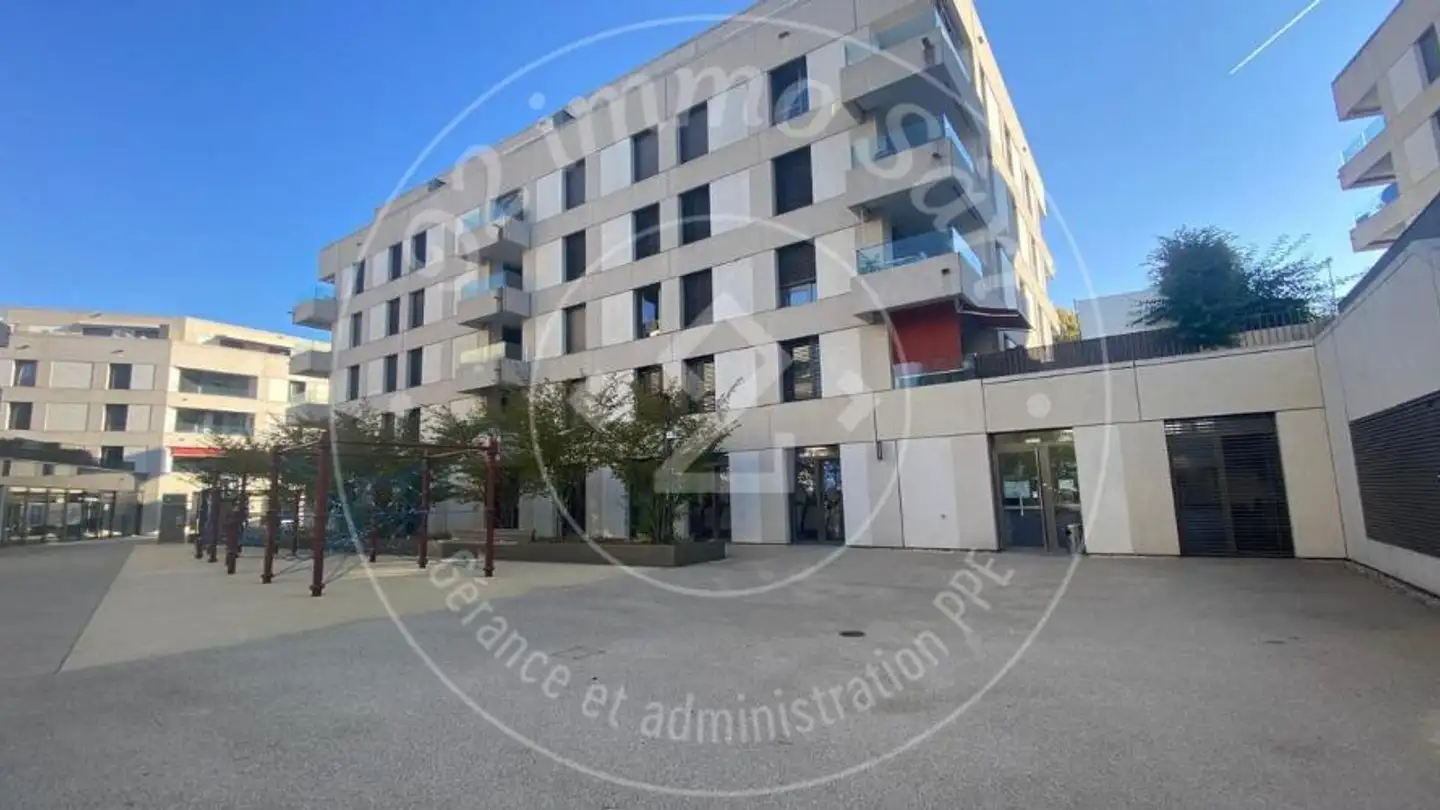 Commercial à louer - Rue des Comtes 5, 1680 Romont FR