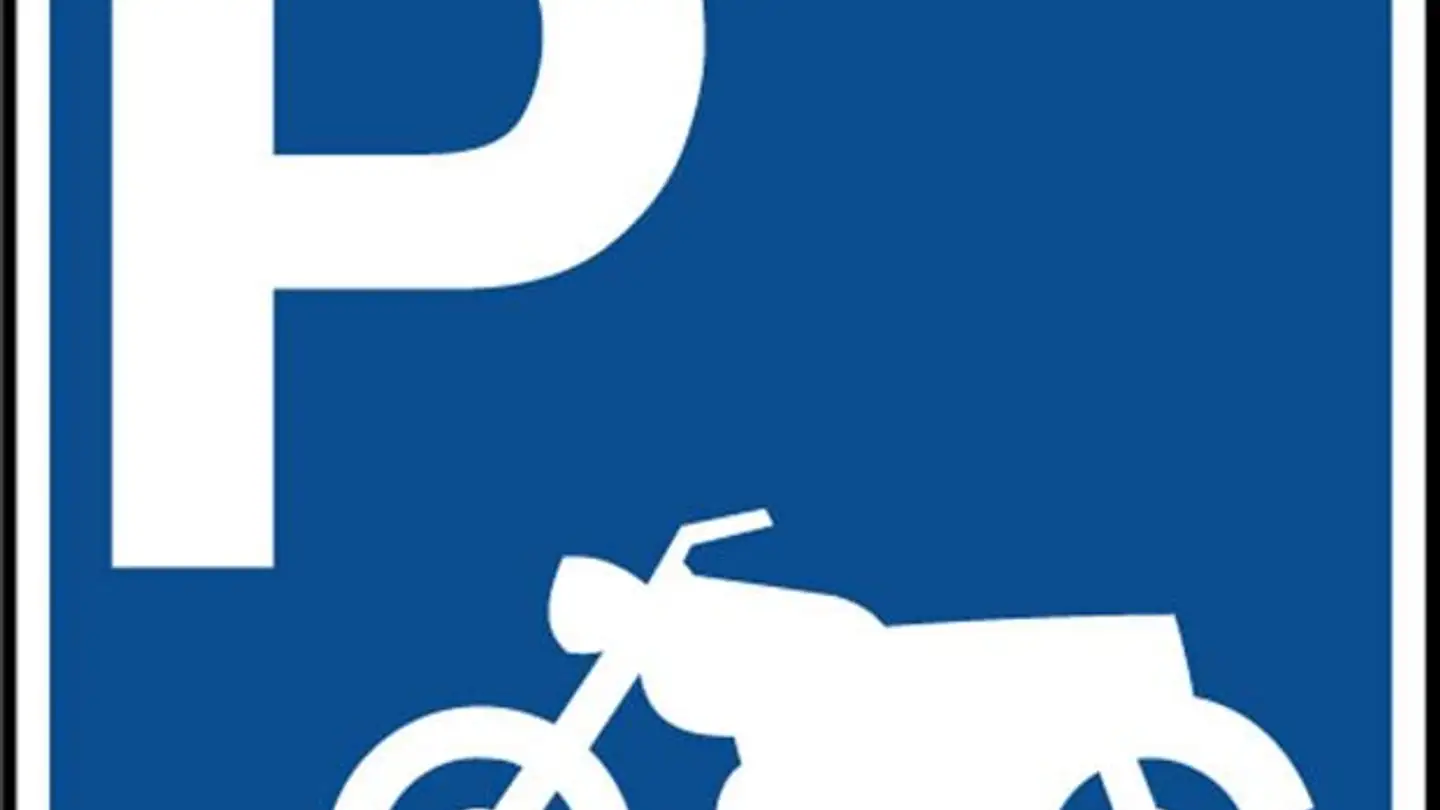 Parcheggio interno per moto in affitto - 1256 Troinex