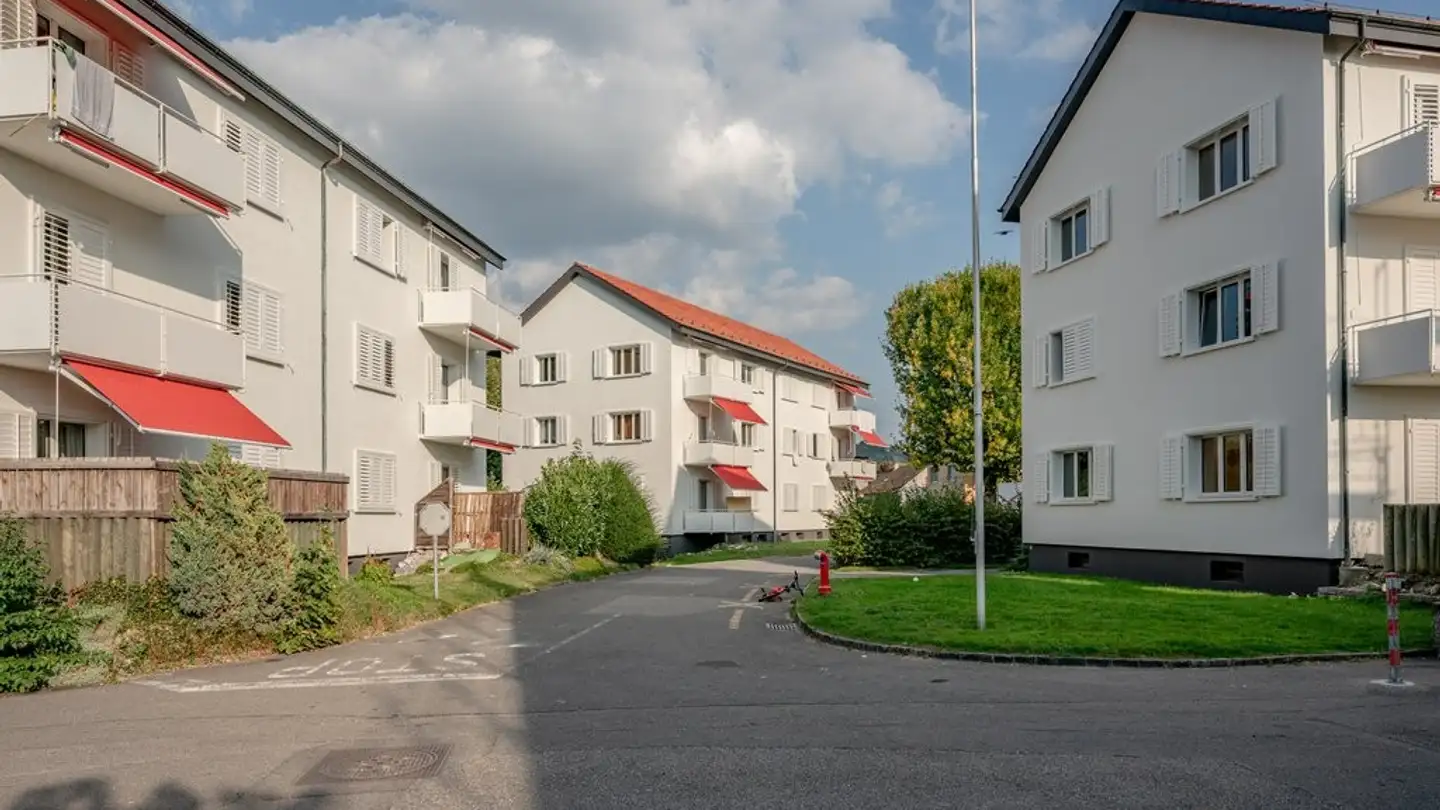 Place de parking extérieure à louer - Frohdörfli 1, 5034 Suhr