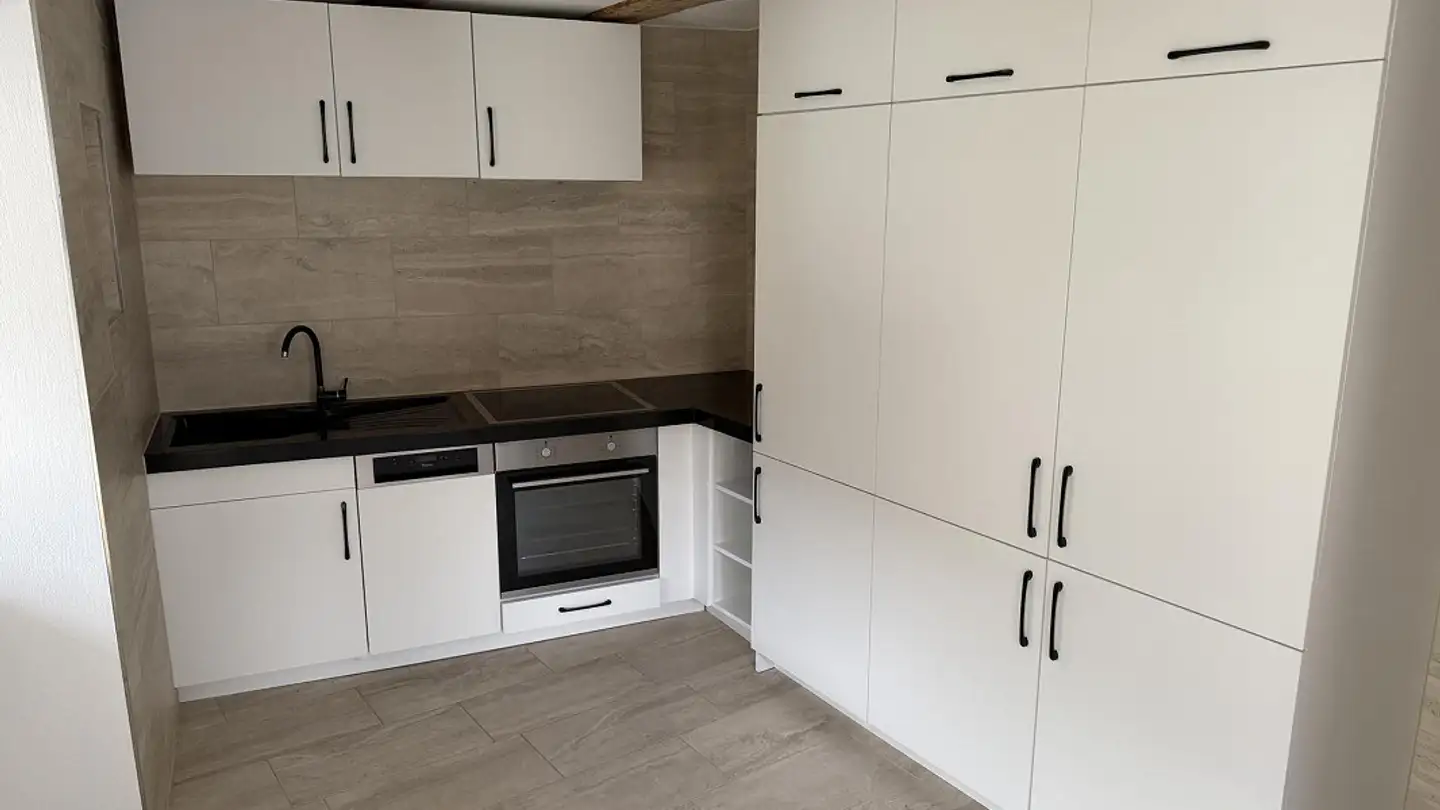 Appartement à louer - Via Nova 42, 7013 Domat/Ems