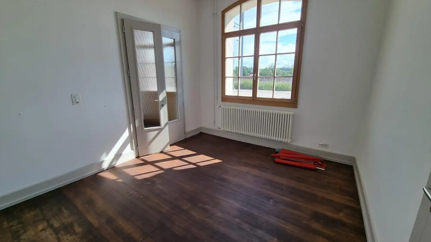 Spazio ufficio in affitto - Bahnhofstrasse 47, 1797 Münchenwiler - Foto 4