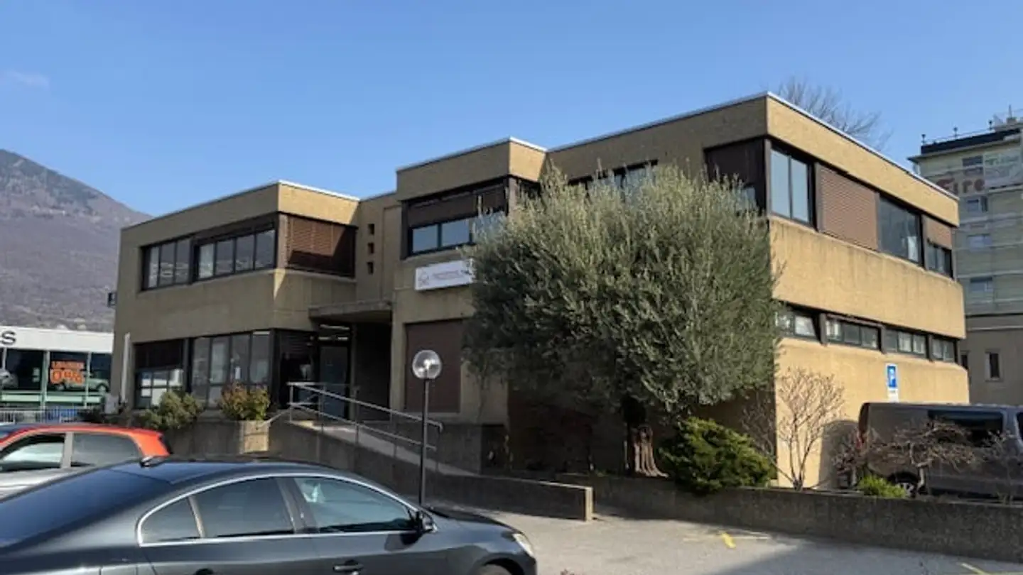 Spazio ufficio in affitto - In Busciurina 1, 6528 Camorino