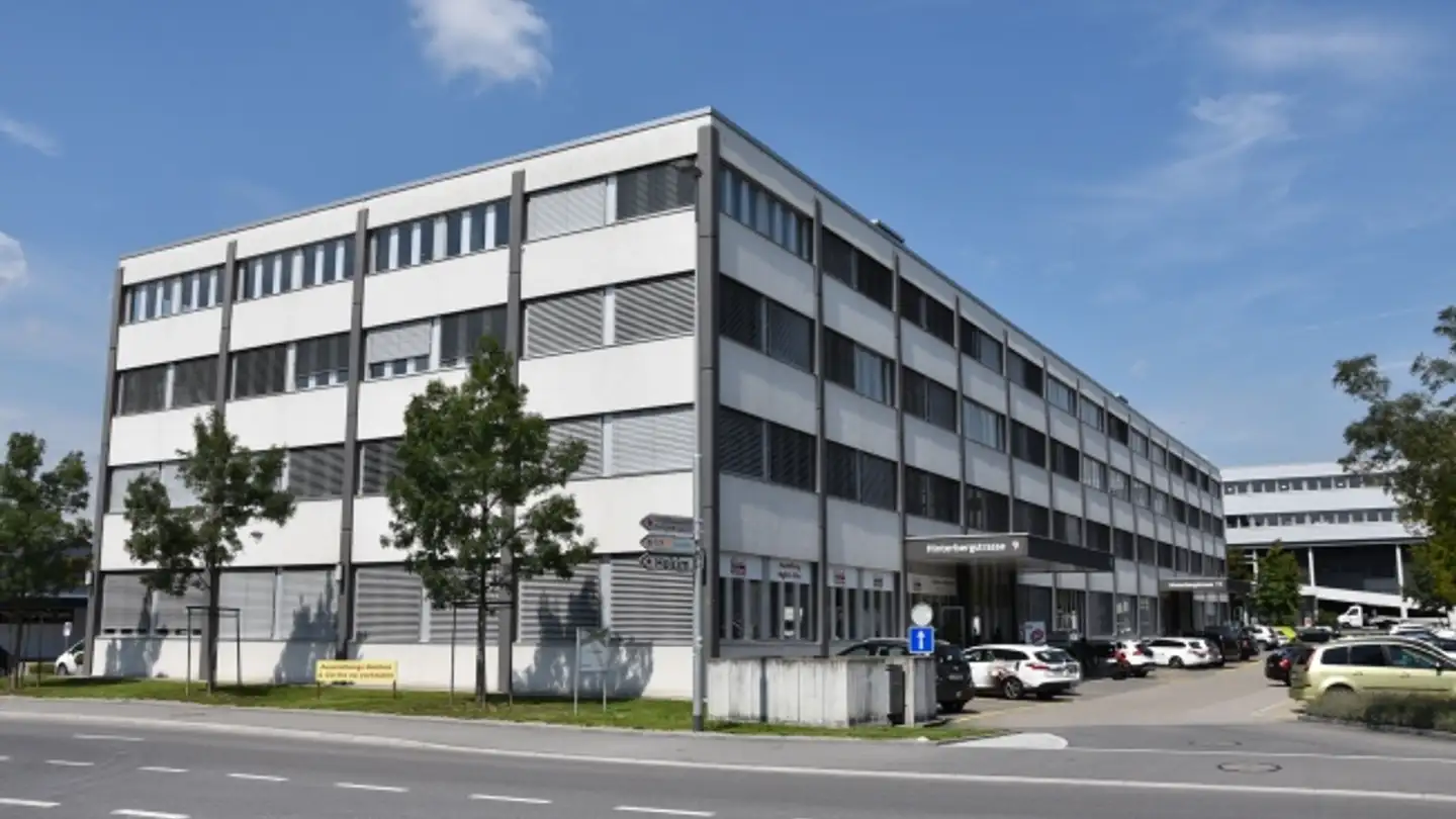 Commercial for rent - Hinterbergstrasse 11, 6330 Cham