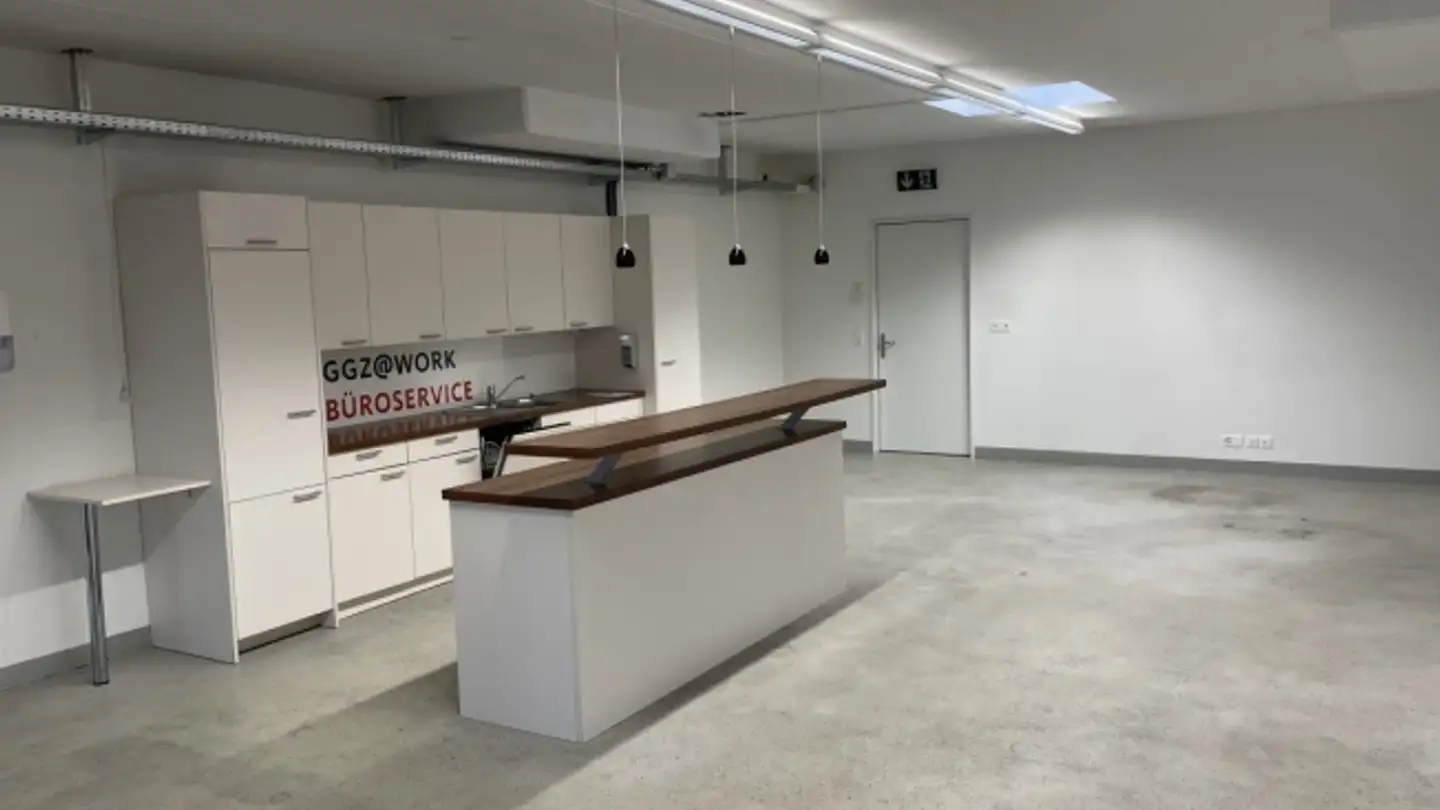 Commercial for rent - Riedstrasse 9, 6330 Cham - Photo 2