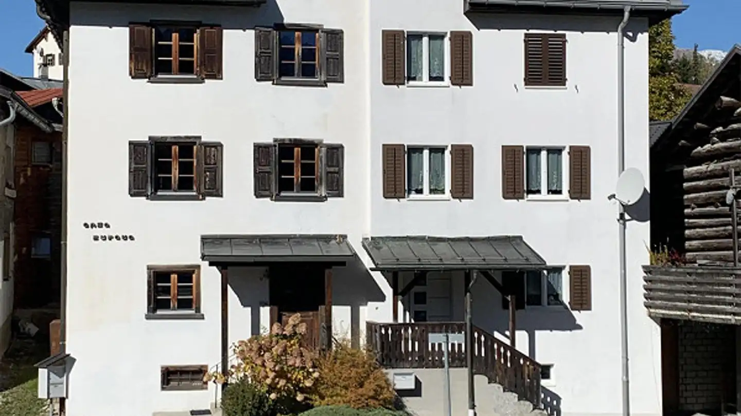 Appartamento in affitto - Via Suraua 1, 7137 Flond - Photo 2