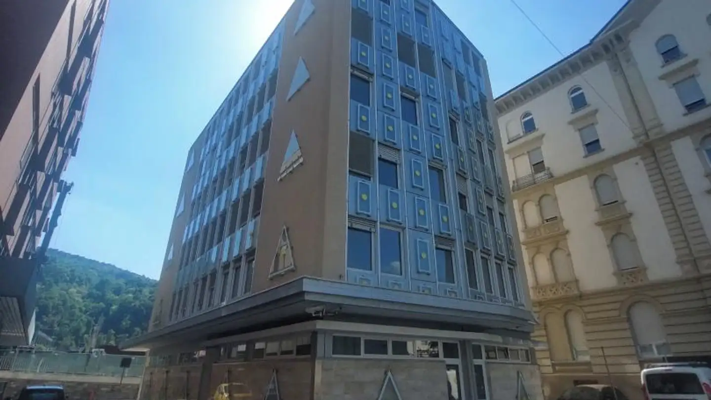 Shop for sale - Via Livio, 6830 Chiasso