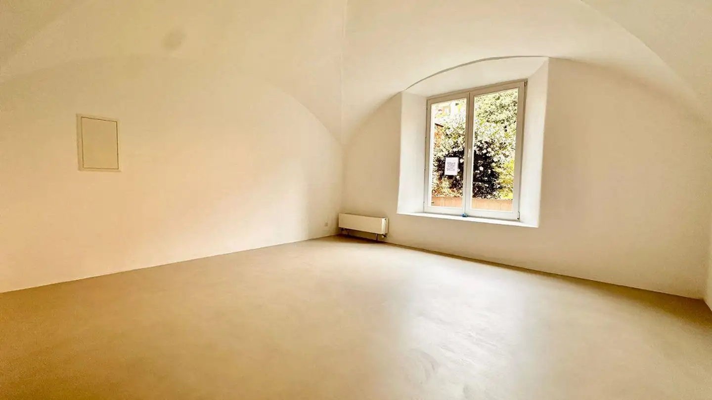 Commercial for rent - 6600 Locarno - Photo 3