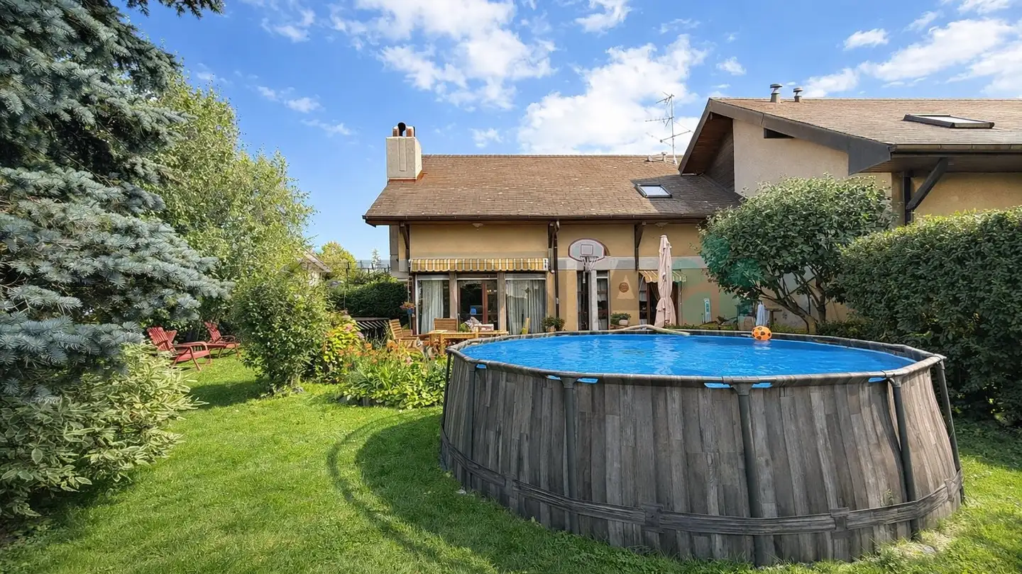 Row house for sale - 1291 Commugny