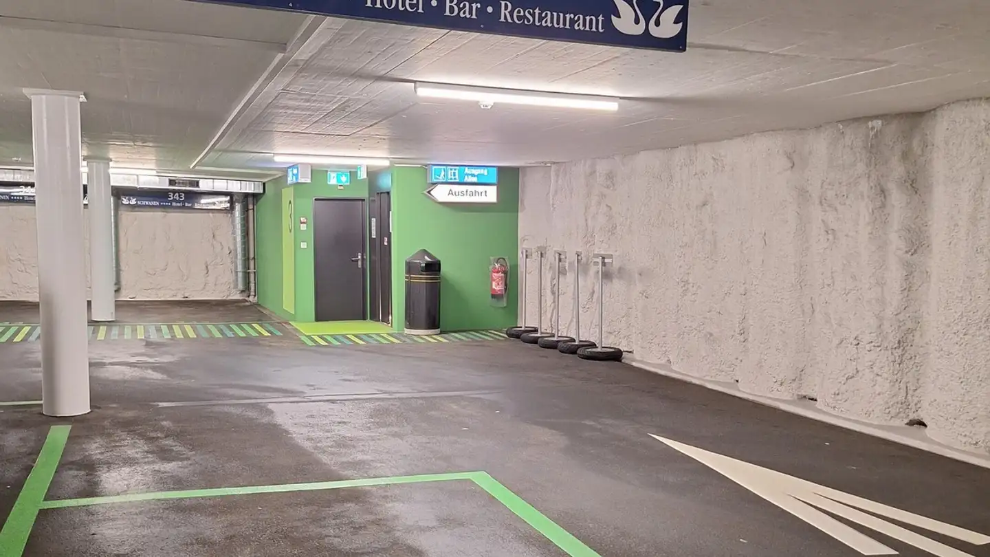 Single garage for rent - 8640 Rapperswil SG