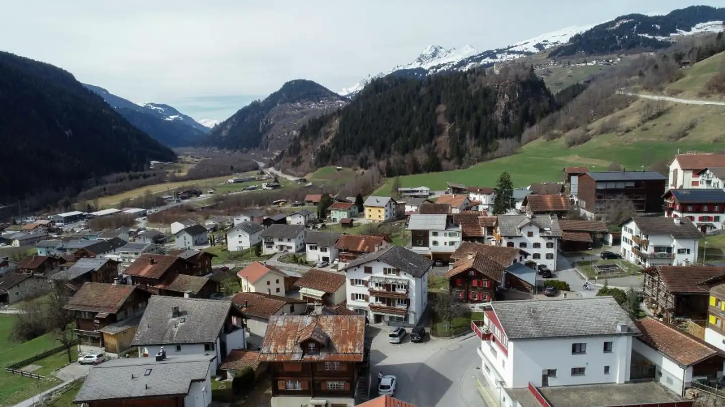 Appartamento in affitto - Cadruvi 2, 7156 Rueun - Photo 3