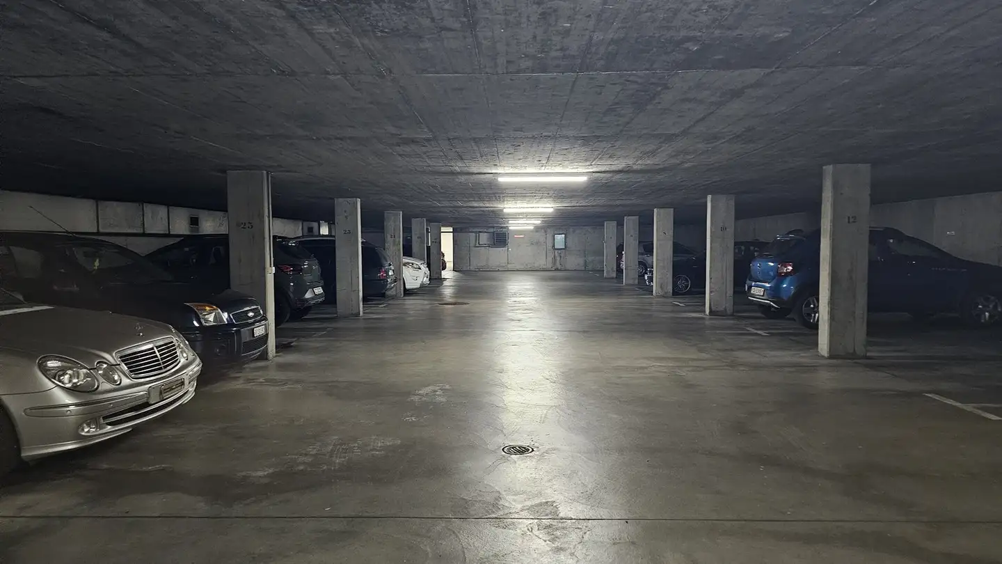 Place de parking souterraine à louer - Ruffinistrasse 6, 2540 Grenchen