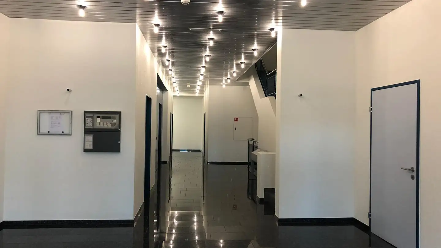 Office space for rent - Riedmattstrasse 9, 8153 Rümlang