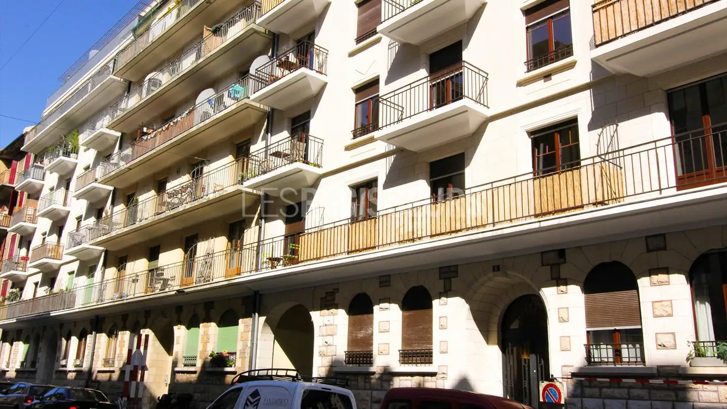Garage individuel à louer - Rue Cavour 8, 1203 Genève