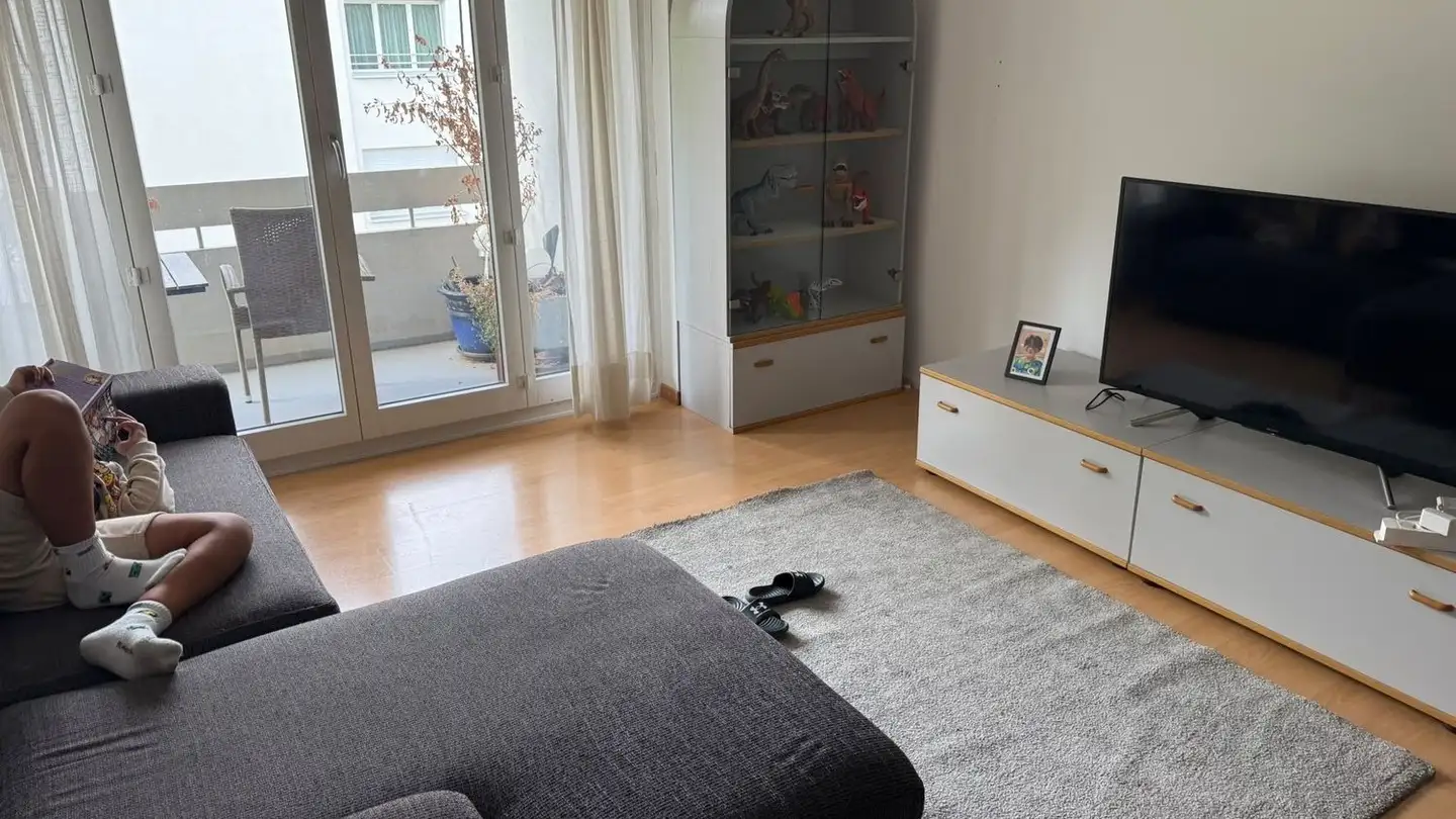 Wohnung mieten - Oberzelgstrasse 1, 8618 Oetwil am See