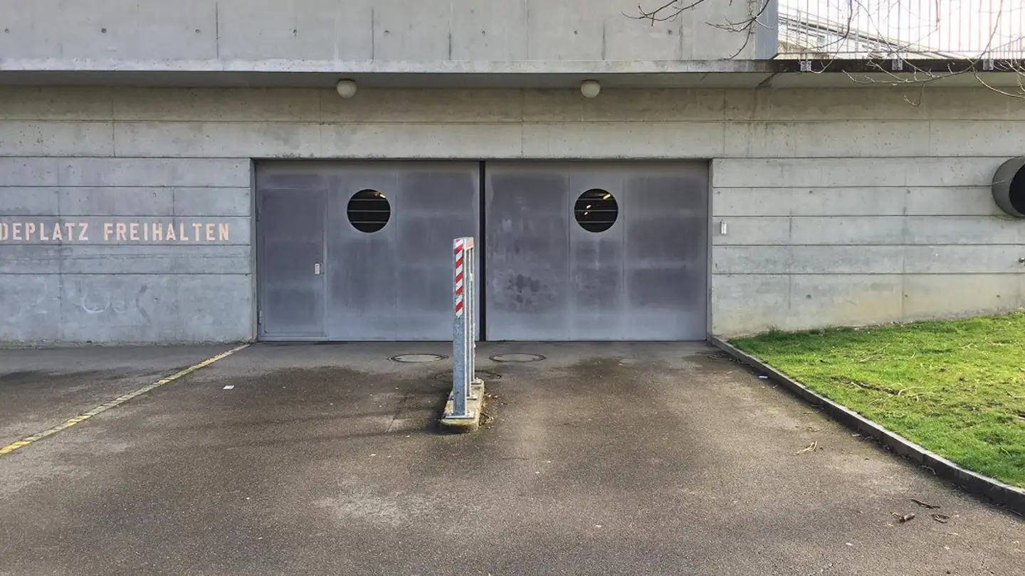 Tiefgaragenstellplatz mieten - Lyssstrasse 2, 3270 Aarberg