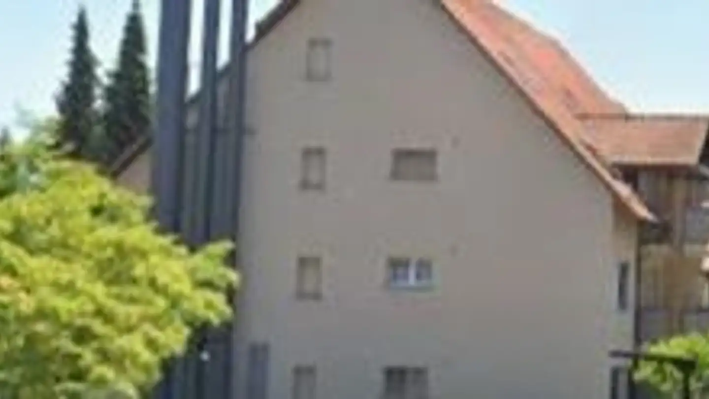 Commercial à louer - Im Lindenacher 18, 8303 Bassersdorf