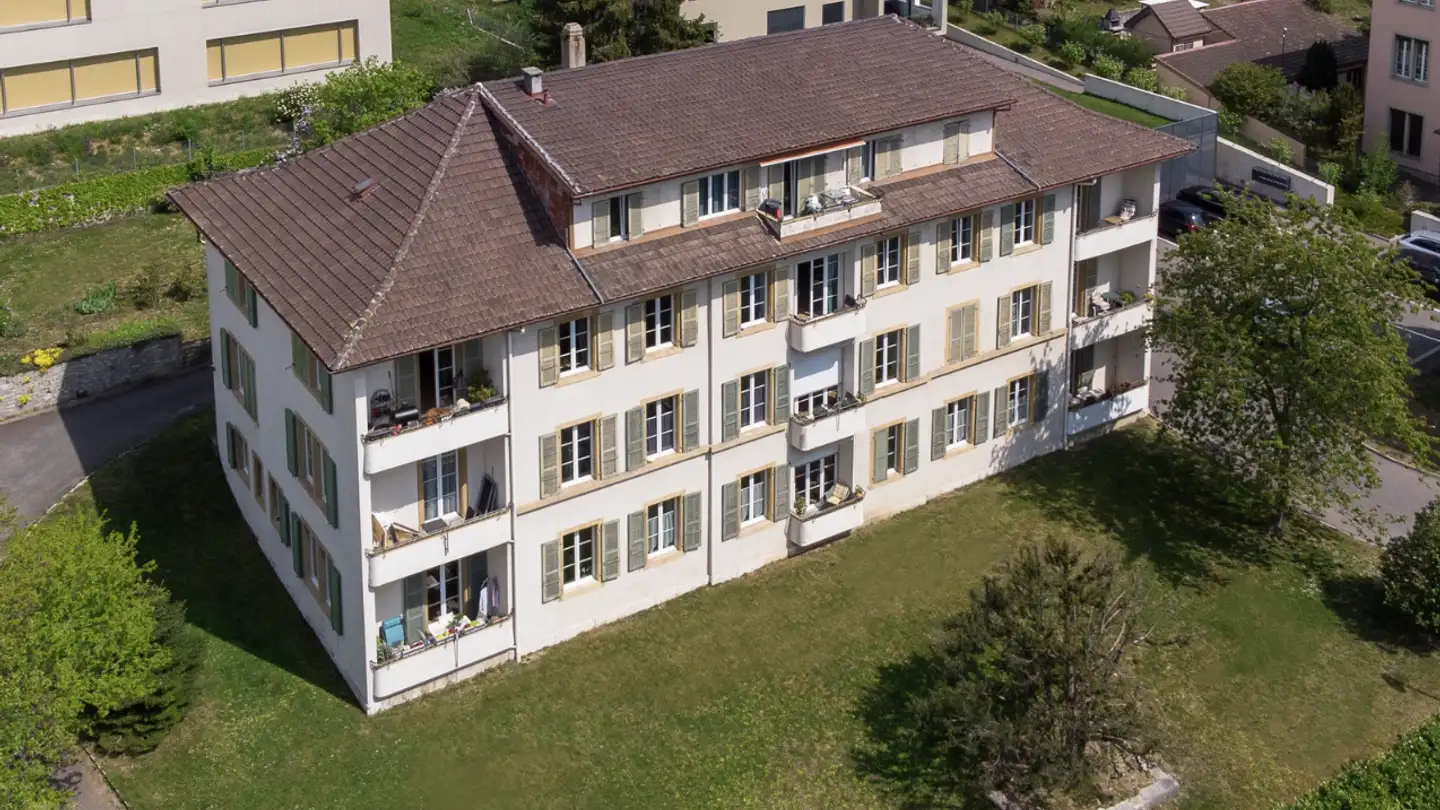 Mixed-use building for sale - 2520 La Neuveville