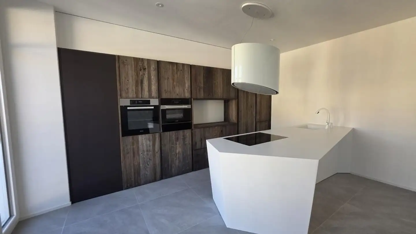 Apartment for rent - Avenue Léopold-Robert 35, 2300 La Chaux-de-Fonds - Photo 2