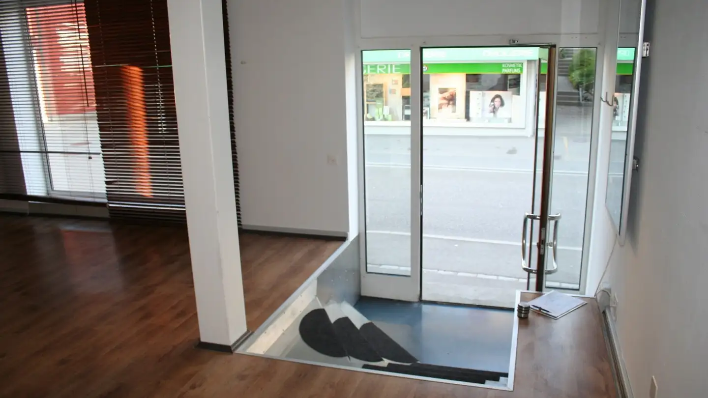 Commercial for rent - Rickenstrasse 3, 8737 Gommiswald