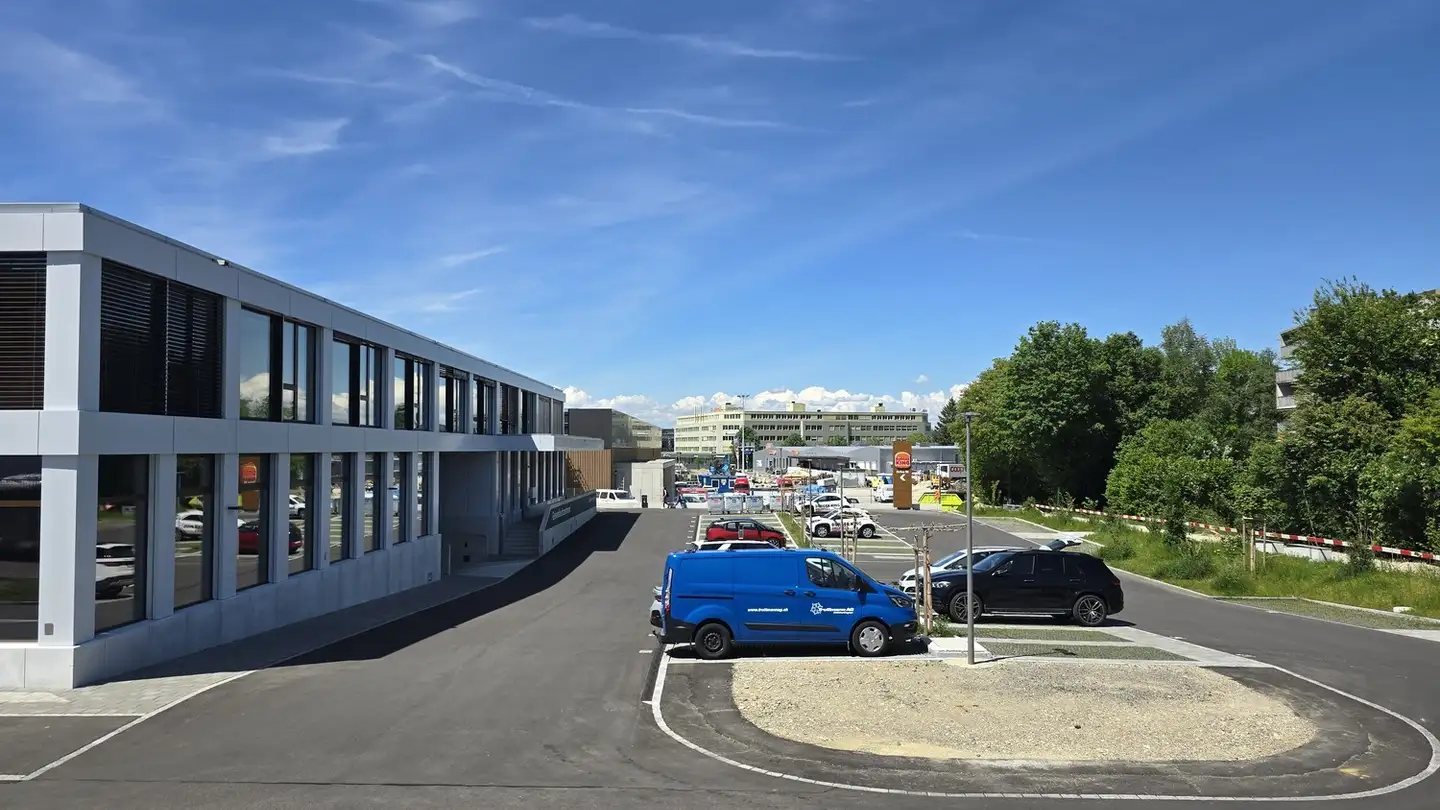 Gewerbe mieten - Grabenstrasse 4, 8184 Bachenbülach - Foto 4