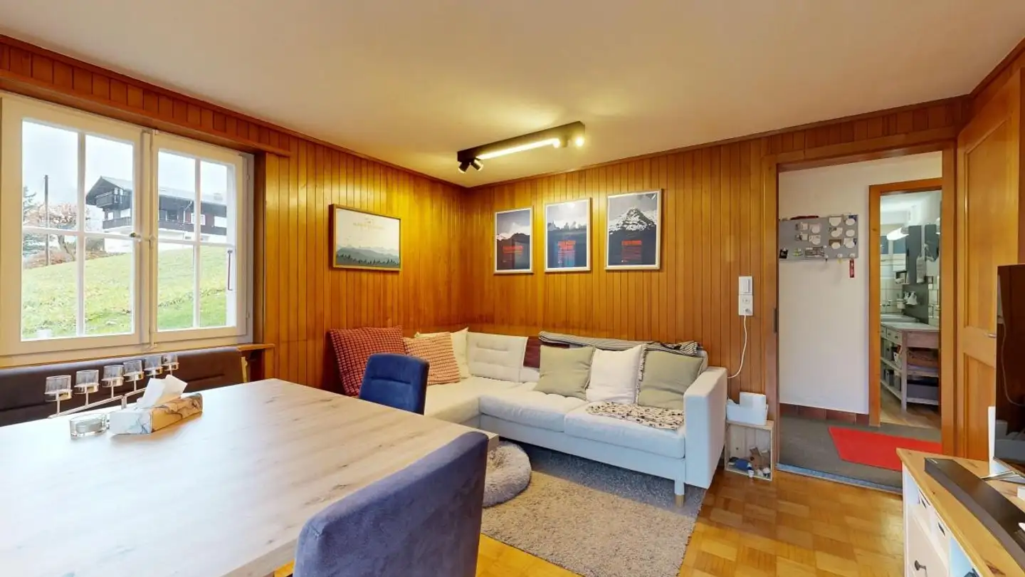 Residential building for sale - 3818 Grindelwald - Photo 3