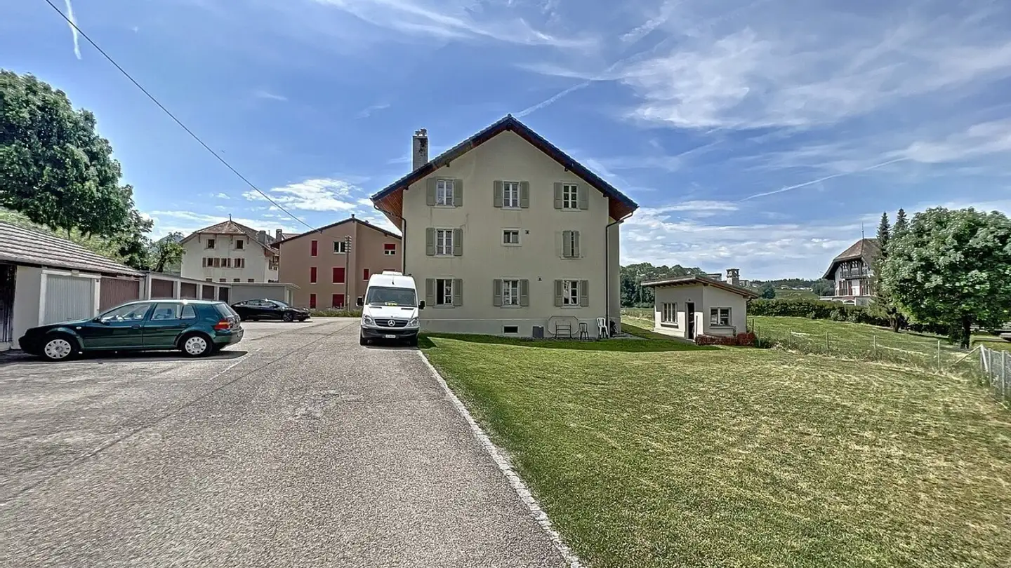 Apartment for rent - Rue Jules-Bellet, 1636 Broc - Photo 2