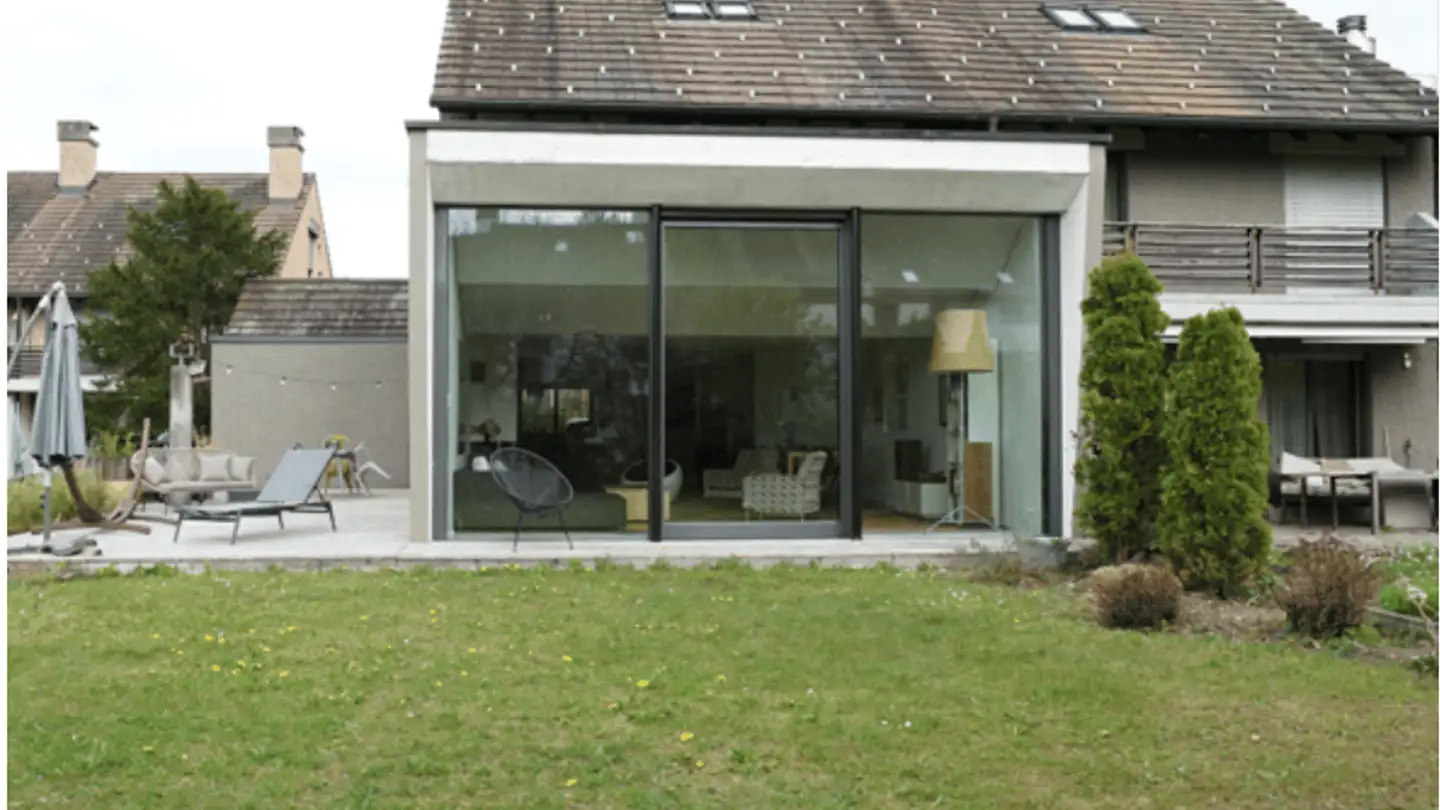 Doppelhaushälfte mieten - Bergacherstrasse 10, 8123 Ebmatingen