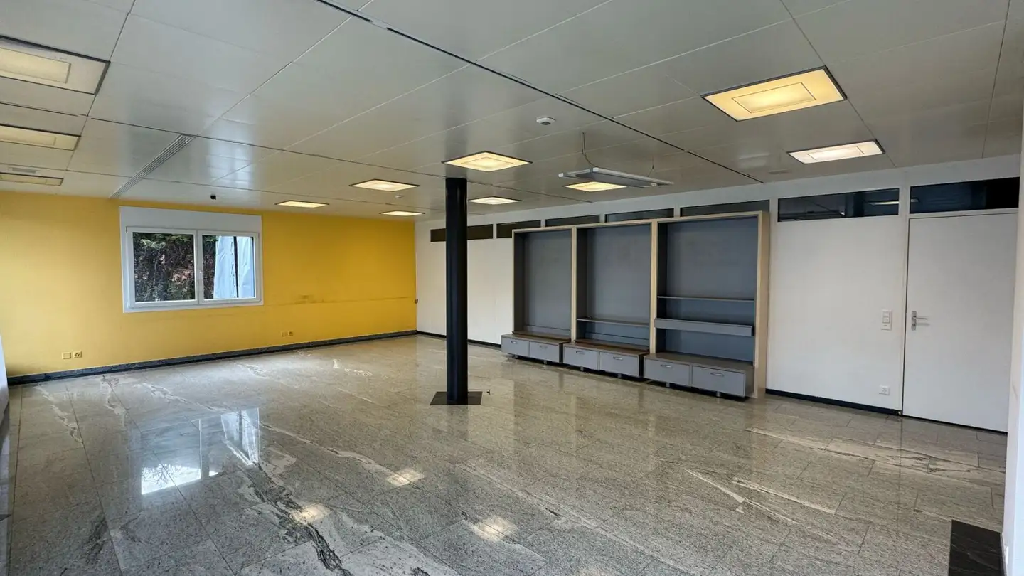 Commerciale in affitto - Aarauerstrasse, 5040 Schöftland - Photo 3
