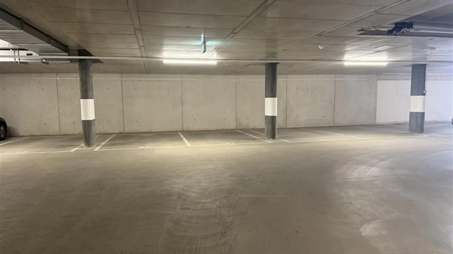 Tiefgaragenstellplatz mieten - Aeschbachweg 7, 5000 Aarau - Foto 4