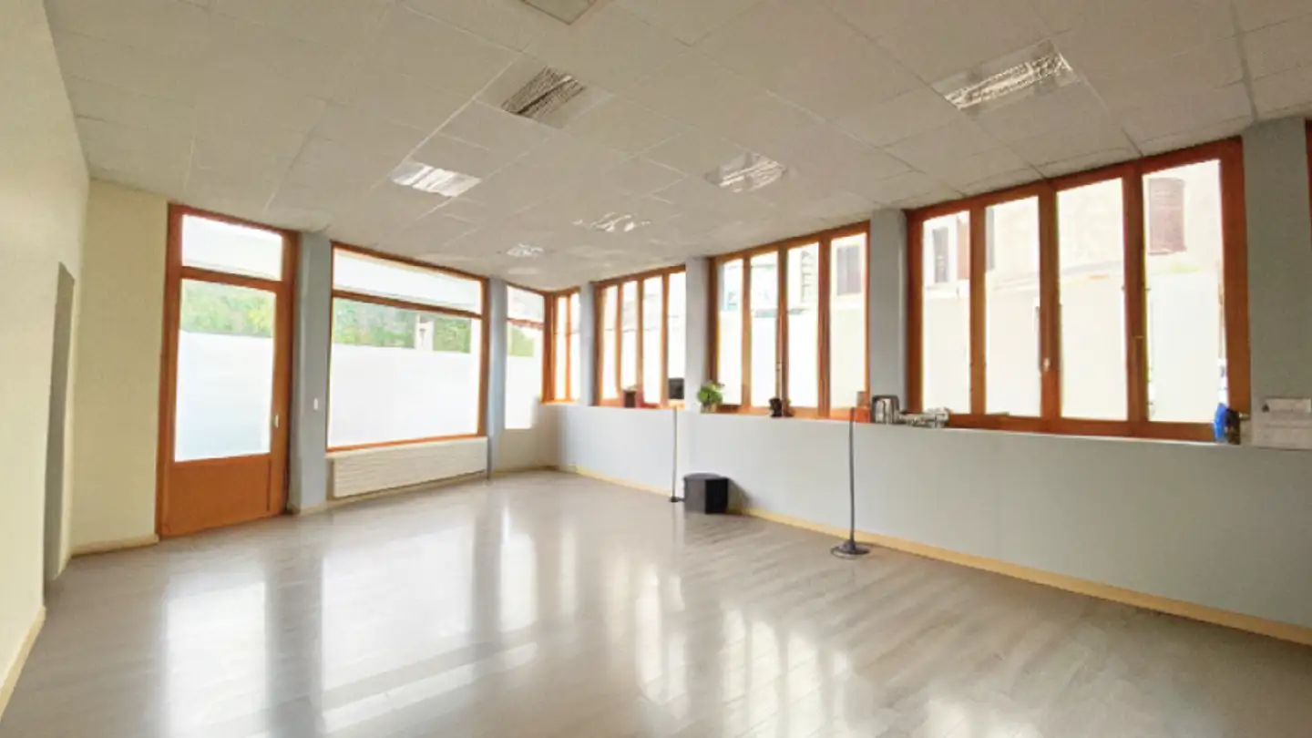 Commercial for sale - 1225 Chêne-Bourg - Photo 2