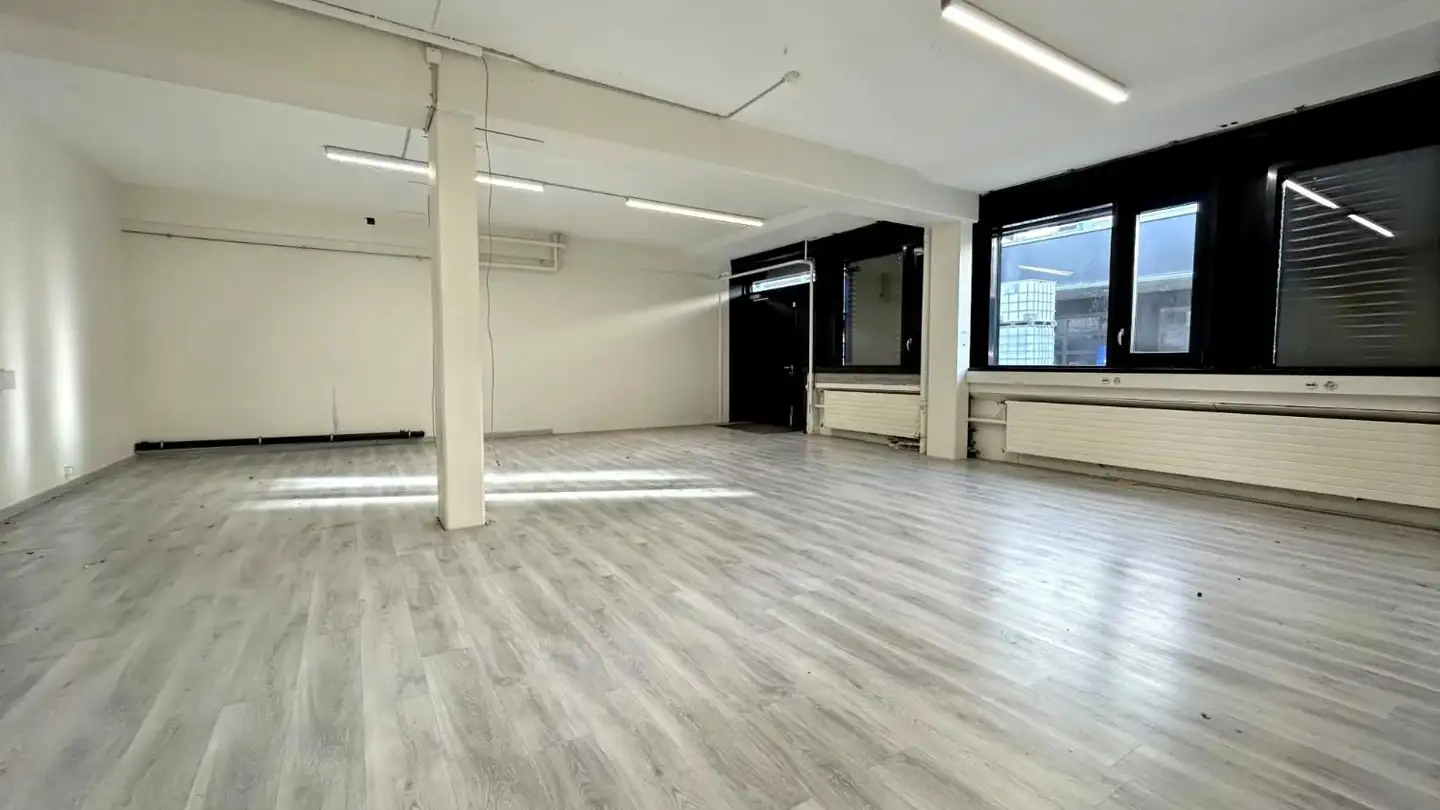 Commercial à louer - Chemin De La Crétaux 8, 1196 Gland