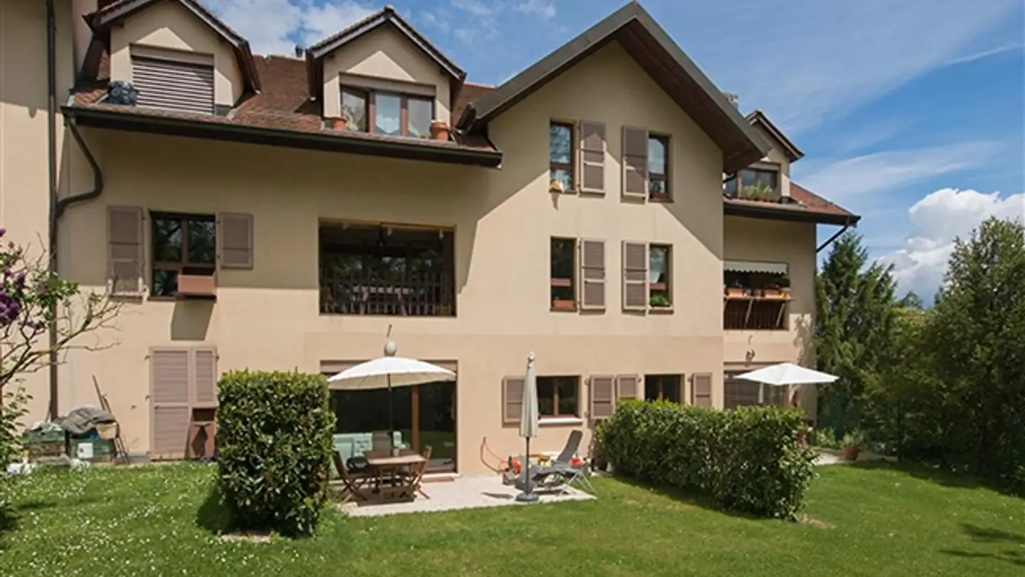 Outdoor parking space for rent - Chemin De La Dîme 1, 1294 Genthod