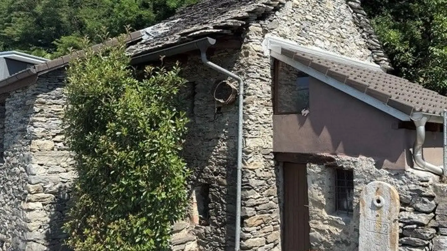 Workshop for sale - Via Mulini, 6596 Gordola