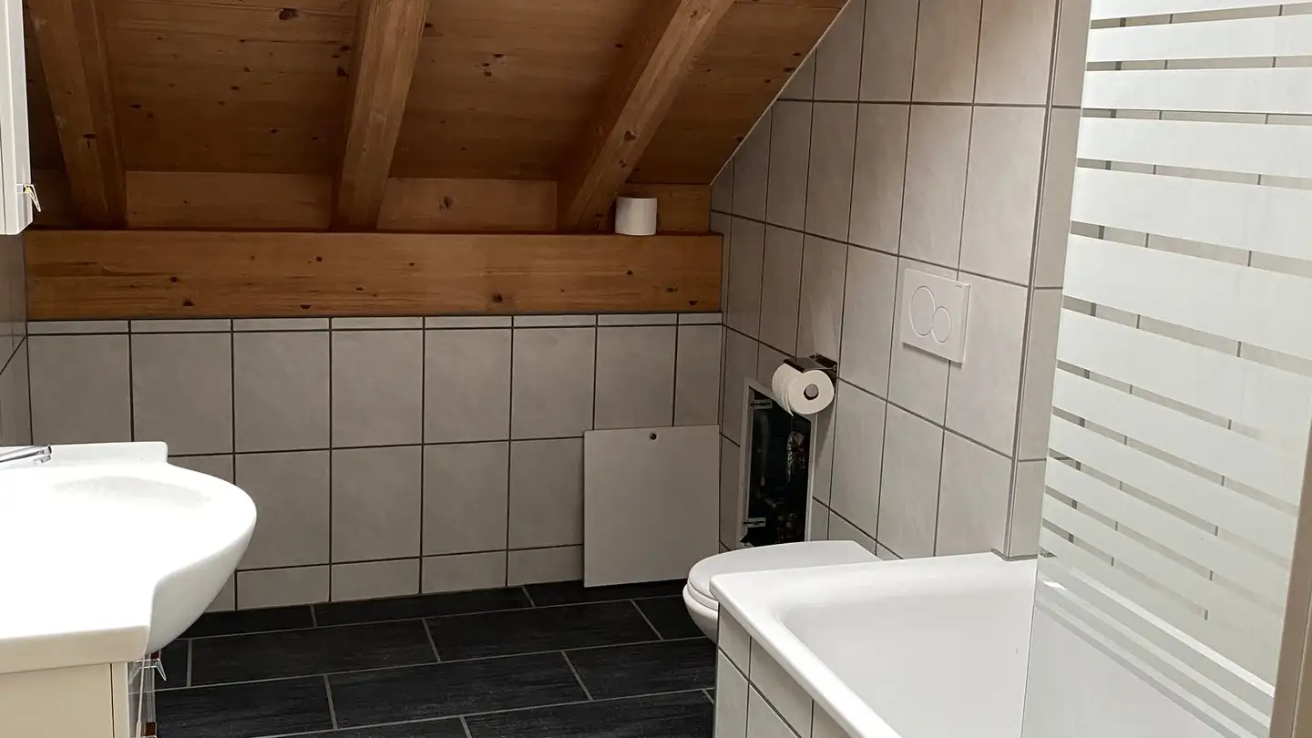 Attic flat for rent - Allmendstrasse 94, 3661 Uetendorf - Photo 4