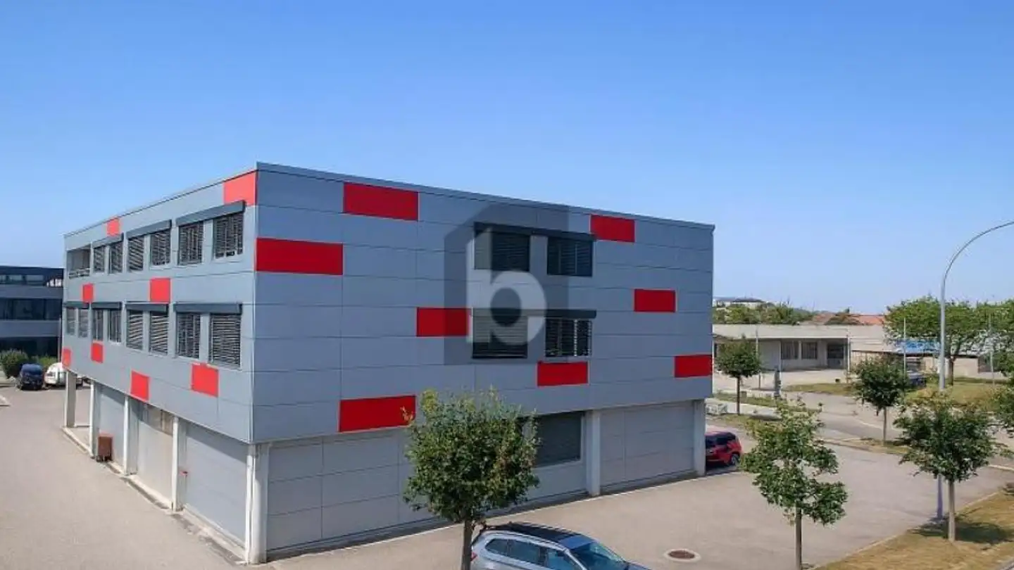 Mixed-use building for sale - 1196 Gland
