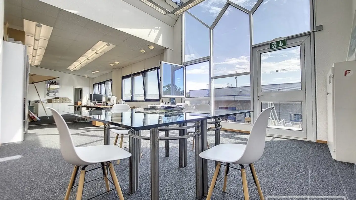 Commercial à louer - Chemin Des Fayards 2, 1032 Romanel-sur-Lausanne