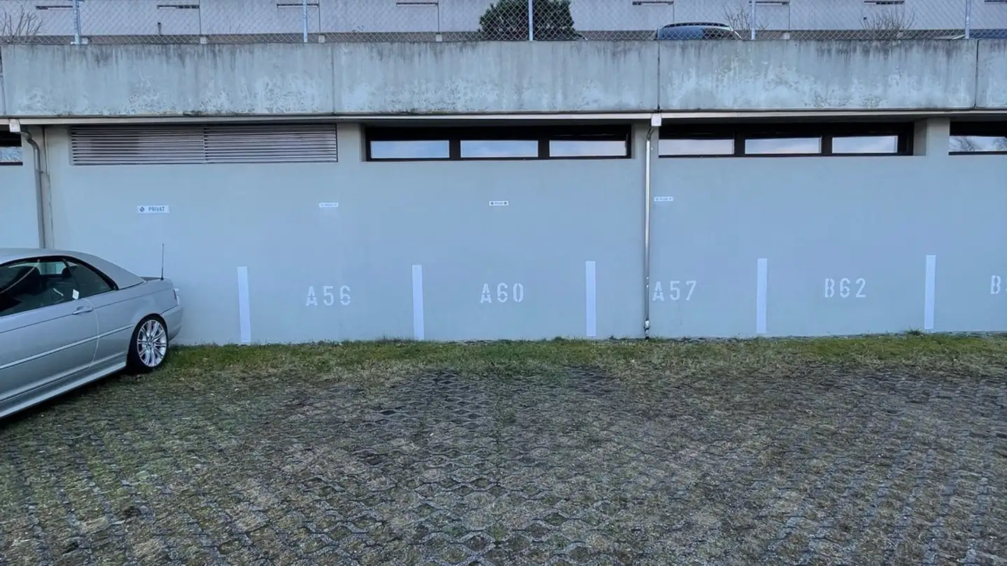 Outdoor parking space for rent - Fluhmattstrasse 35, 5400 Baden
