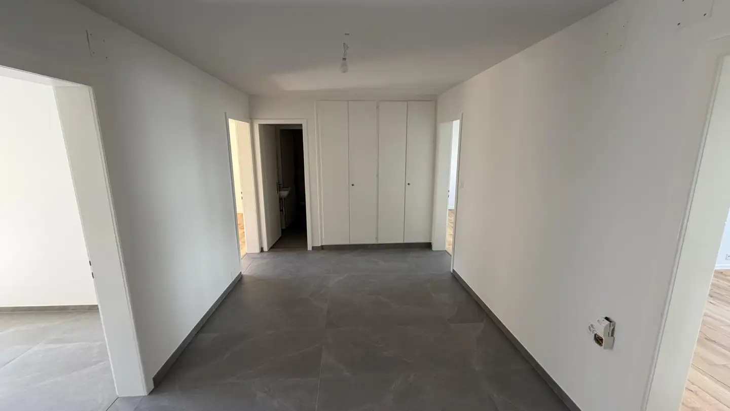 Apartment for rent - Avenue Du Château De La Cour 1, 3960 Sierre - Photo 2