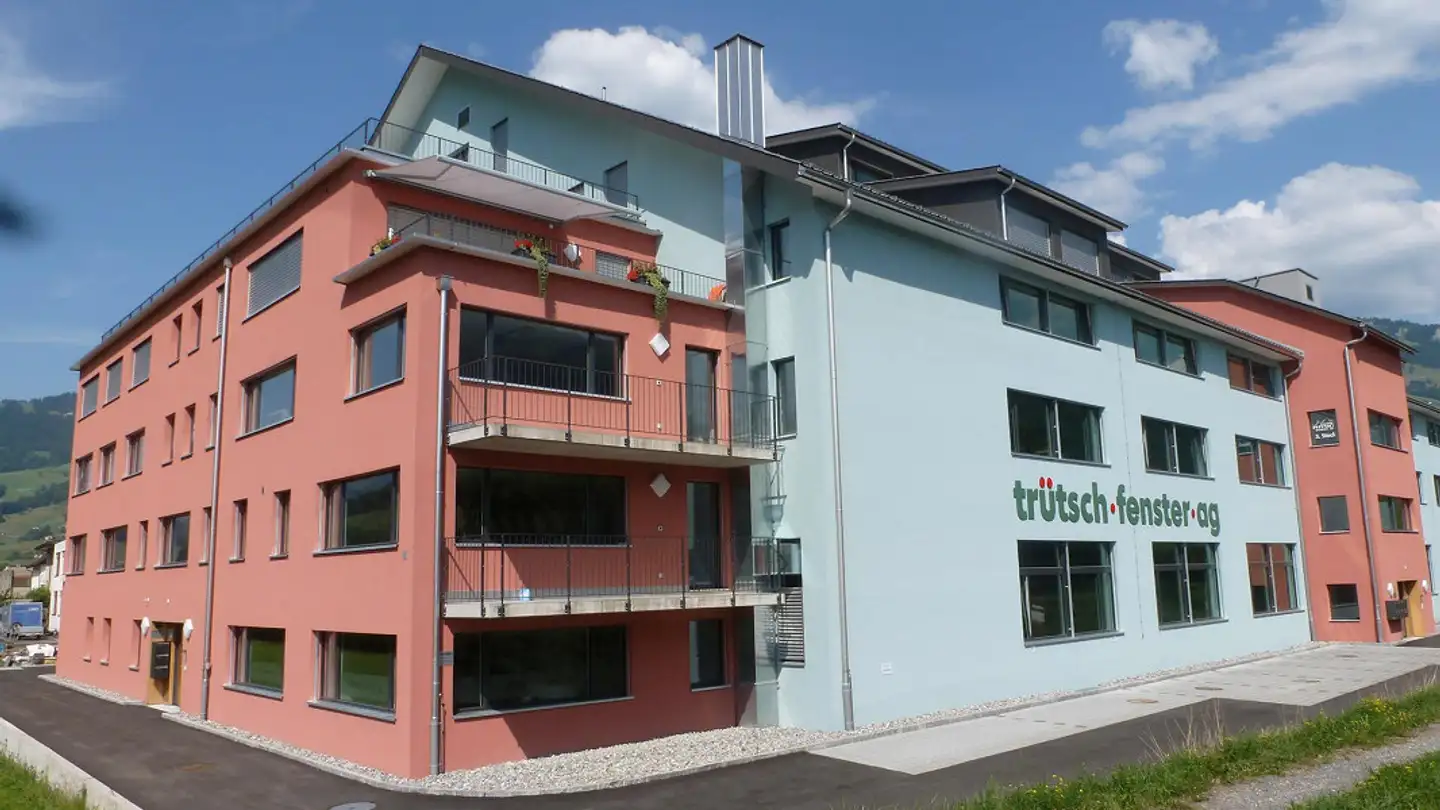 Commerciale in affitto - Dammstrasse 12a, 6438 Ibach