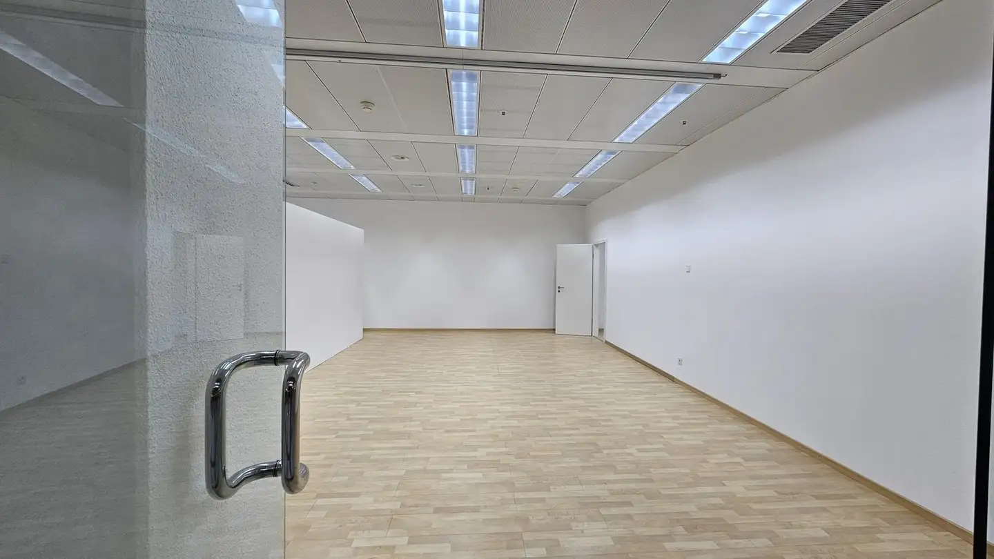 Commercial à louer - Thurgauerstrasse 117, 8152 Glattpark (Opfikon) - Photo 2