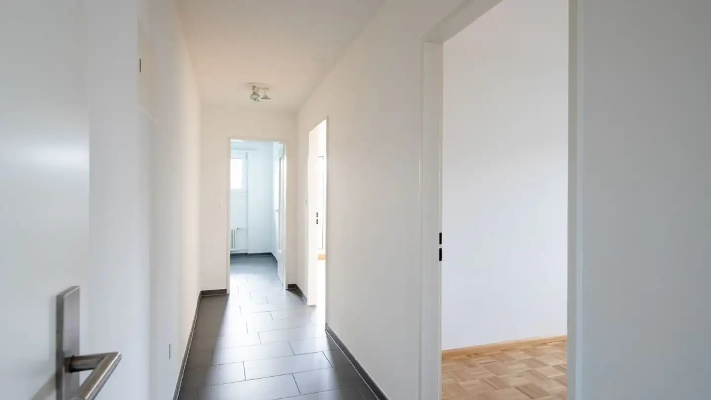 Apartment for rent - Hallenstrasse 8, 4104 Oberwil BL - Photo 4