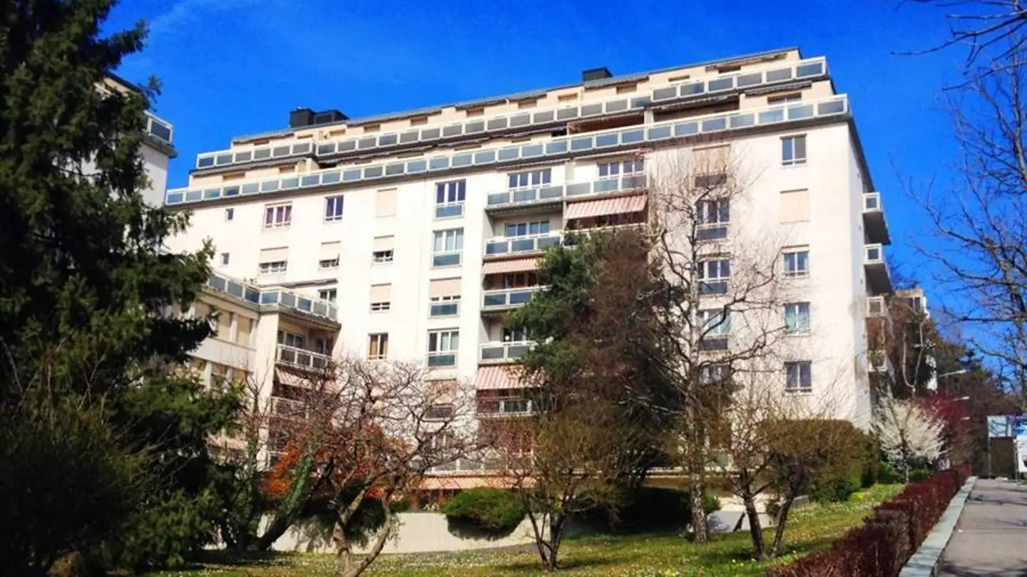 Überdachter Motorradparkplatz mieten - Chemin Des Trois-Rois 2, 1005 Lausanne