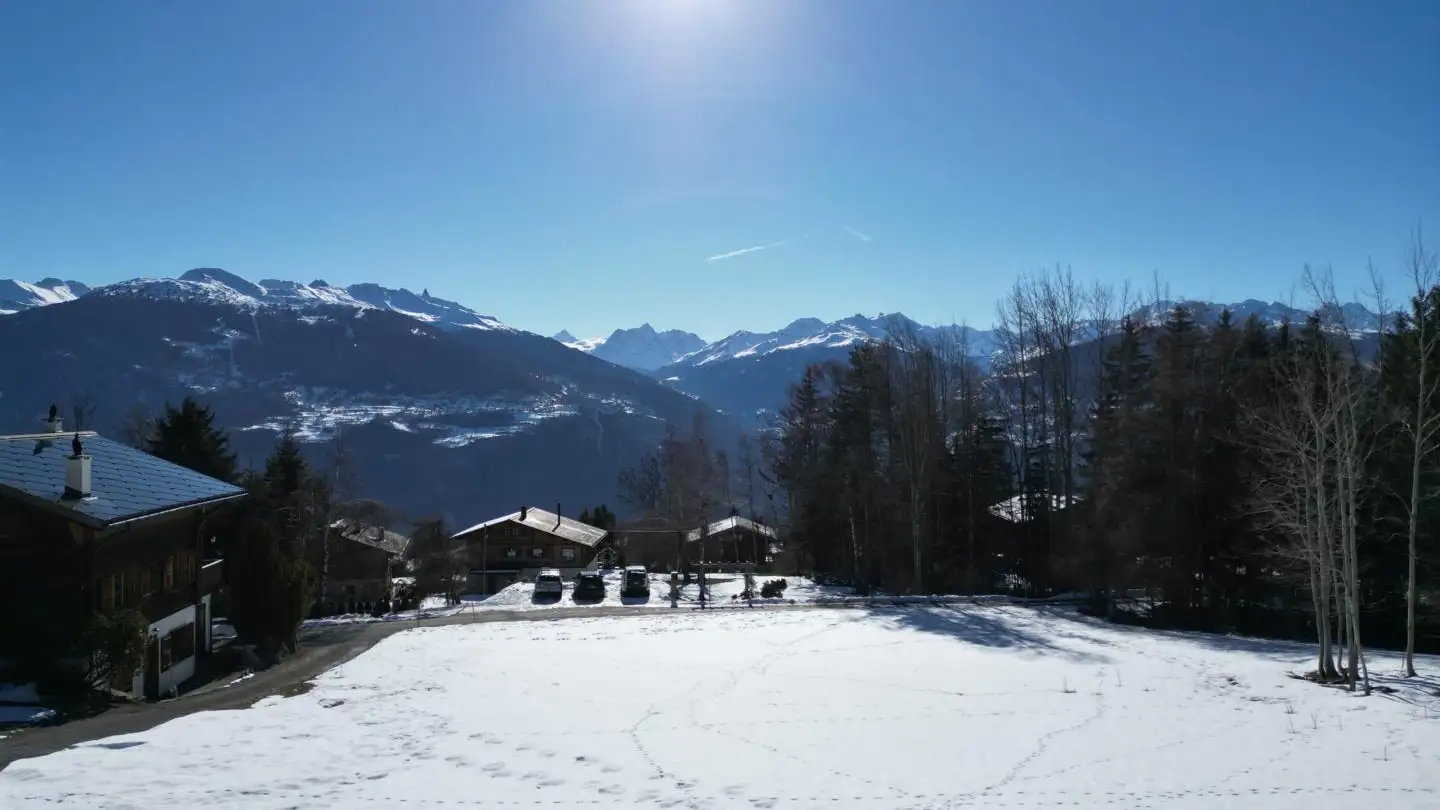 Constructible plot for sale - 1974 Arbaz