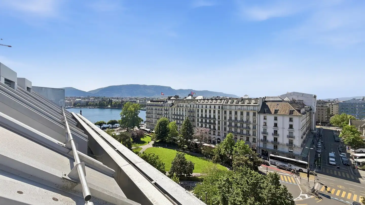 Attic flat for rent - Place Des Alpes 2, 1201 Genève - Photo 2