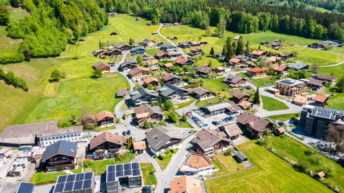 Appartement en terrasse à louer - Vordergasse 6, 3858 Hofstetten b. Brienz - Photo 4