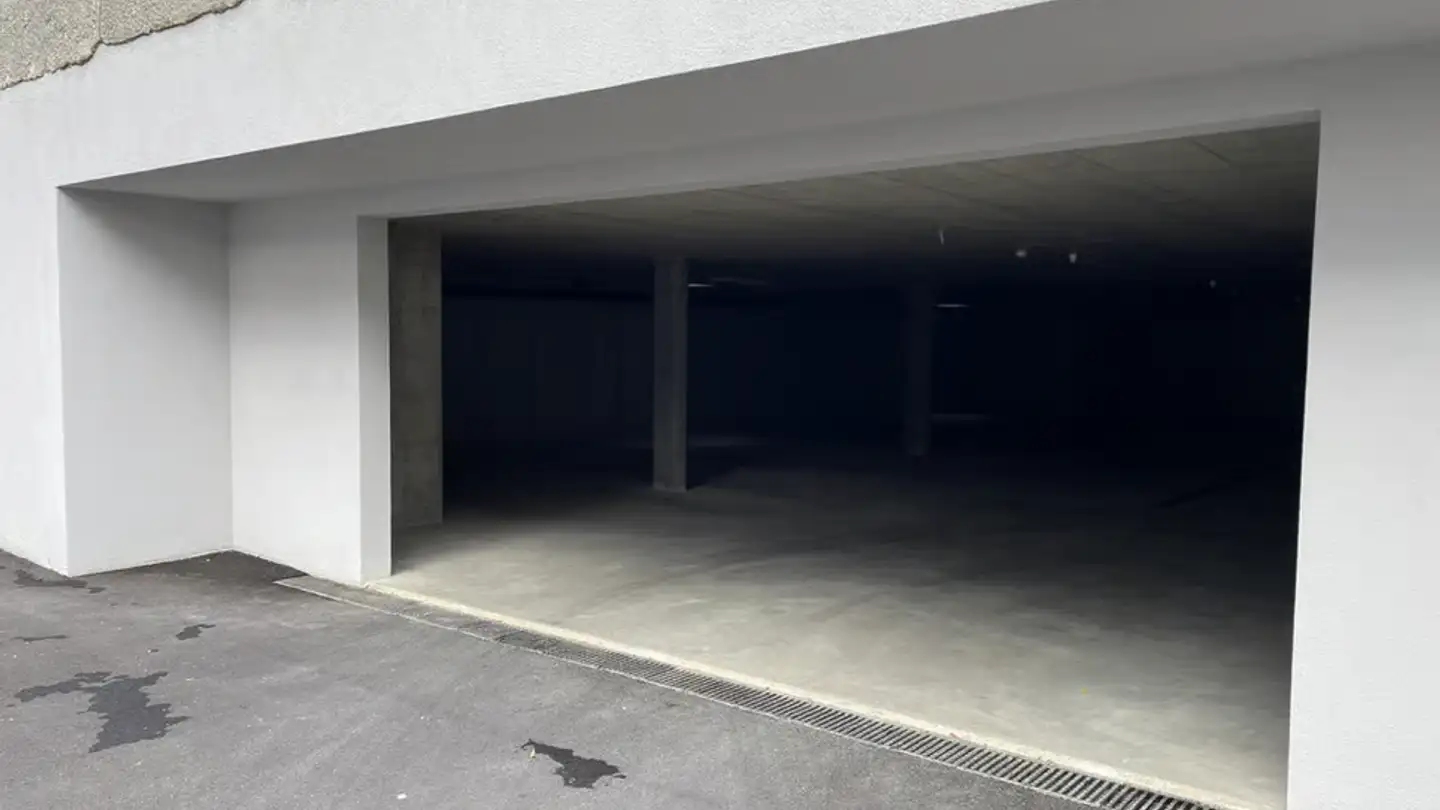 Garage individuel à louer - Rue Du Temple-Allemand 99, 2300 La Chaux-de-Fonds - Photo 3