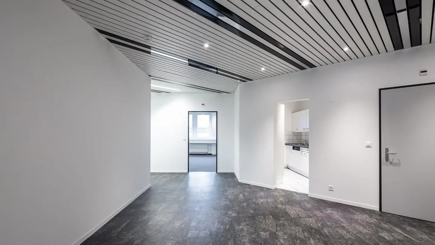 Office space for rent - Industriestrasse 13, 6010 Kriens - Photo 2