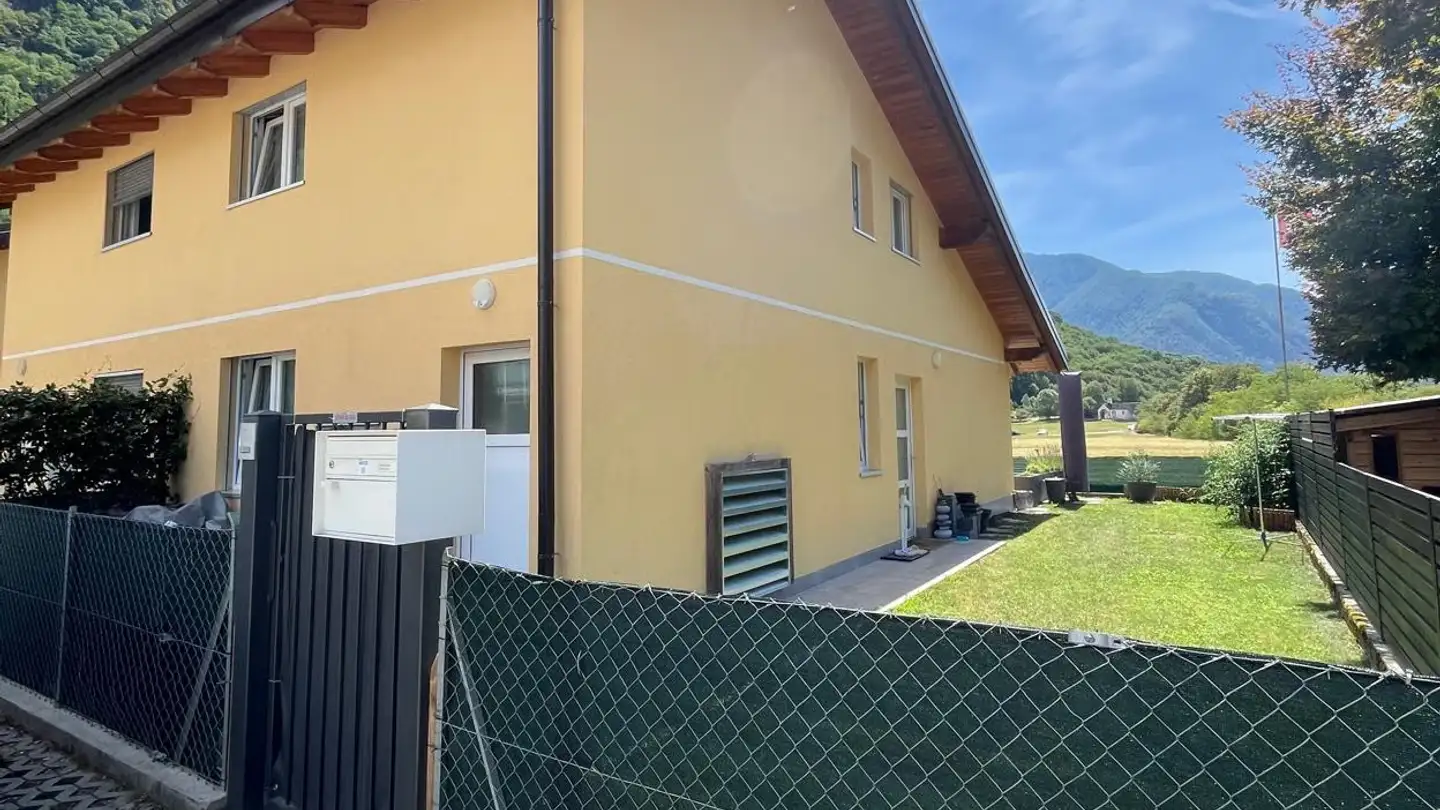 Casa bifamiliare in affitto - La Piatèla, 6673 Maggia