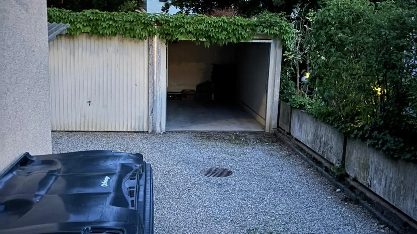 Place de parking extérieure à louer - 8400 Winterthur